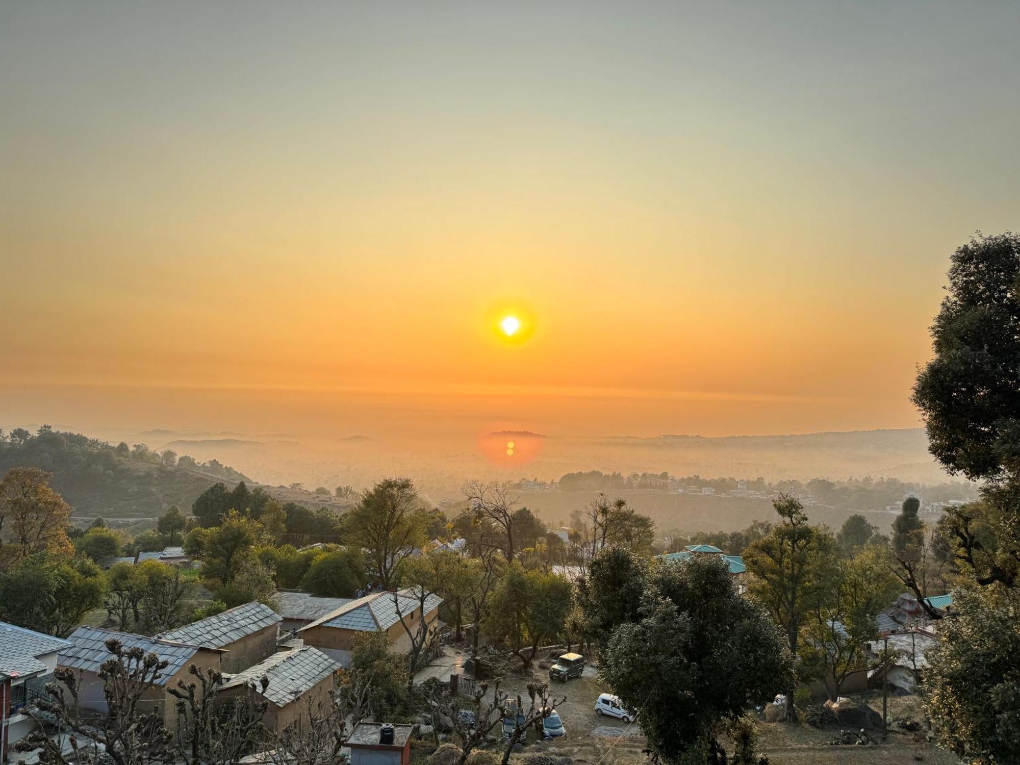 Paradise Inn By Hbr Dharamshala Esterno foto